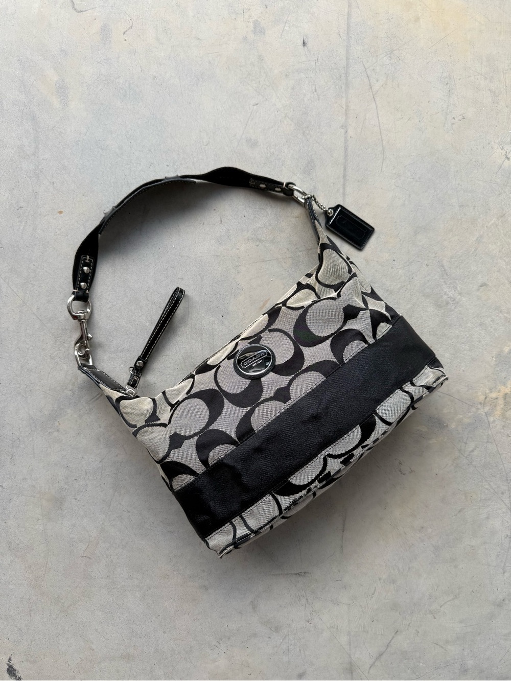 vintage coach monogram shoulder bag